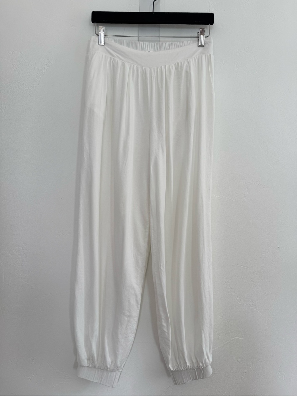 Modesees White Tapered Flowy Pleated Cuffed Balloon Pants Minimalist Lined - Picture 2 of 12
